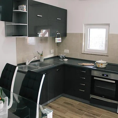 Apartament Emma *