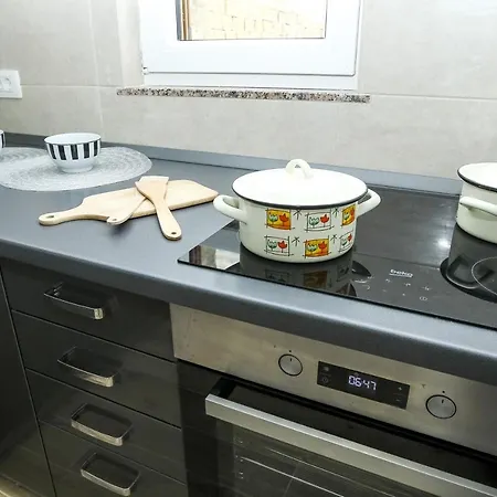 Apartment Emma Biograd Na Moru