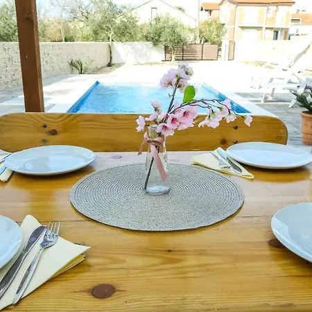 Apartament Emma