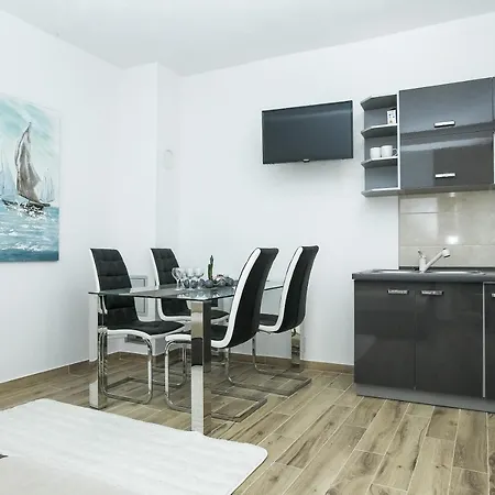 Emma Apartment
