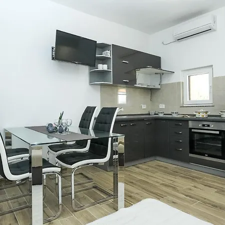 Apartment Emma *